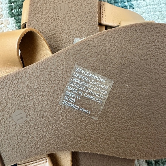 Madewell Boardwalk T-Strap Sandals — New Without Tags | Size 11 | Tan - Picture 4 of 4